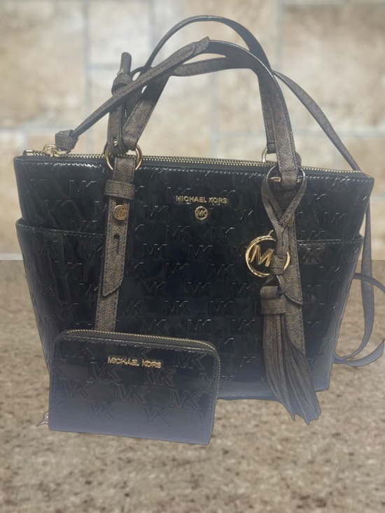 Michael Kors Handbags - Michael Kors Sullivan Patent Leather Black and Brown Satchel Crossbody & Wallet